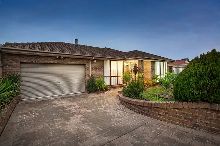 4 Munjong Place, Delahey VIC 3037