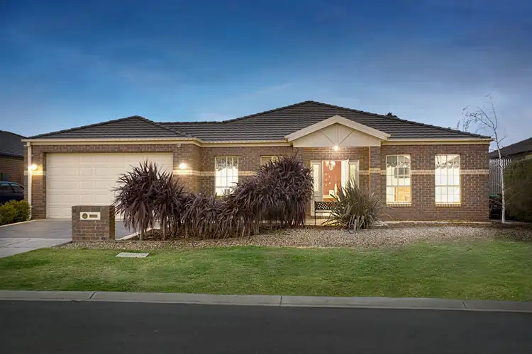46 Jindabyne Avenue, Taylors Hill VIC 3037