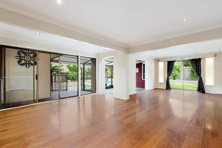 Fifth view of Homely house listing, 8 Saxonwood Court, Frankston VIC 3199