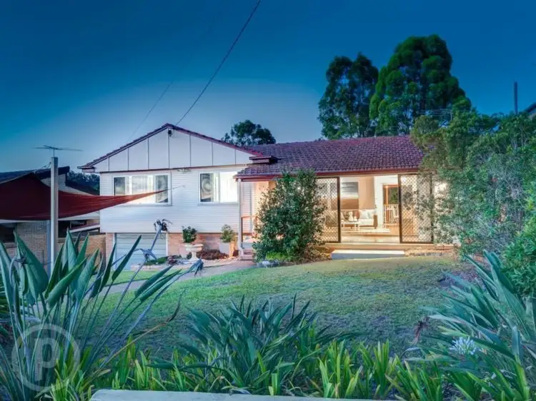 26 Anora Crescent, Ferny Hills QLD 4055