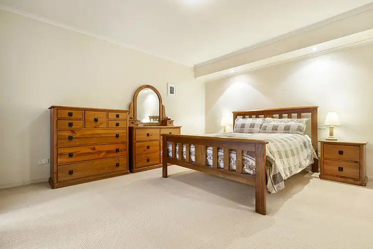 Sixth view of Homely unit listing, 4/2A Doodson Court, Eltham VIC 3095