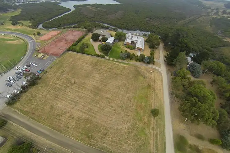 32-36 Bayview Rd, Tooradin VIC 3980
