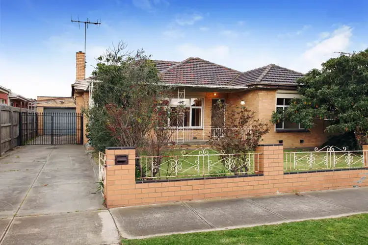 30 Ferndale Road, Sunshine North VIC 3020