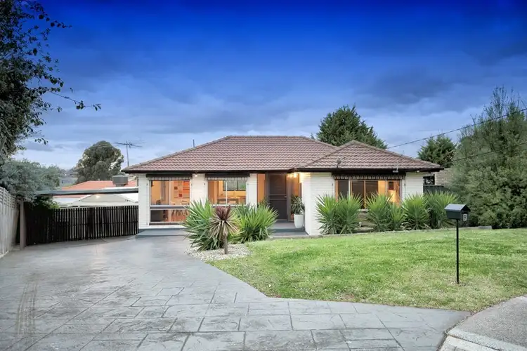 9 Taunton Place, Gladstone Park VIC 3043