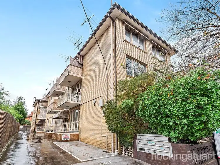 1/170 Barkly Street, St Kilda VIC 3182