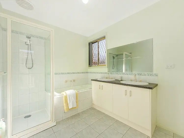 Fifth view of Homely unit listing, 17A Corunna Avenue, St Albans VIC 3021