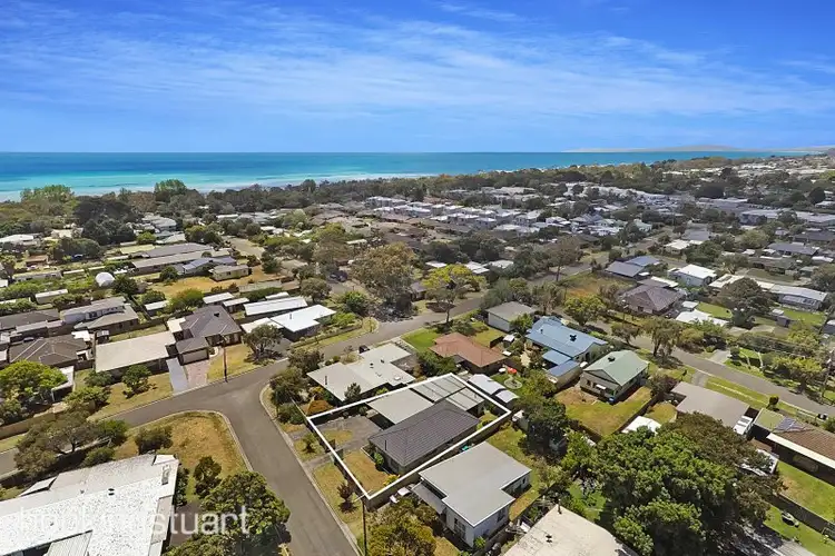 10 Ella Crescent, Capel Sound VIC 3940