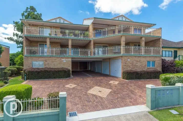 4/10 Macaulay Street, Coorparoo QLD 4151