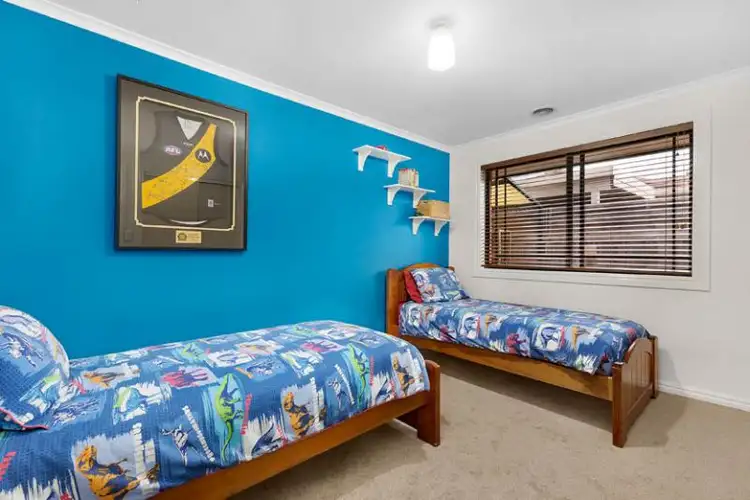 Seventh view of Homely house listing, 17 Karinya Close, Werribee VIC 3030