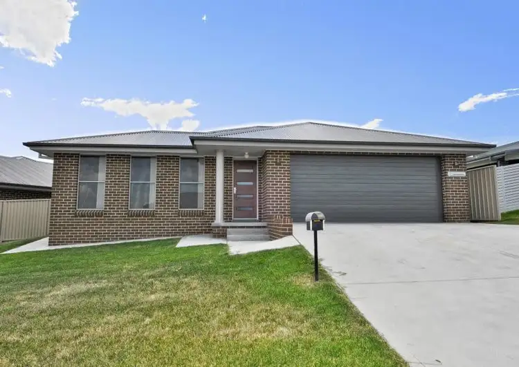 2 Press Court, Kelso NSW 2795