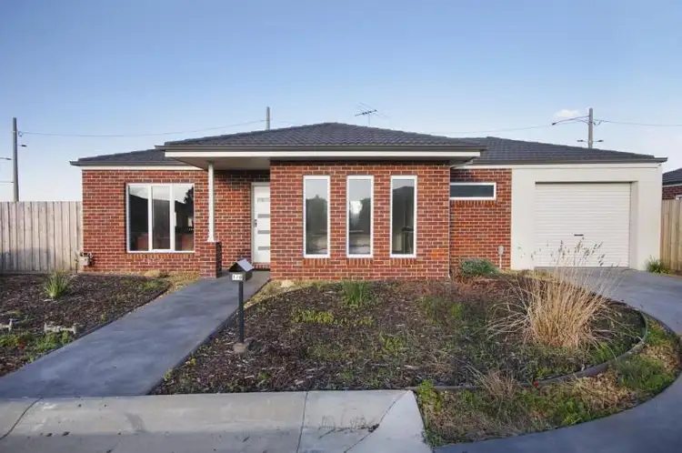 1/8 Nikola Court, Marshall VIC 3216