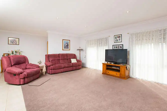 Fifth view of Homely house listing, 136 Indi Avenue, Red Cliffs VIC 3496