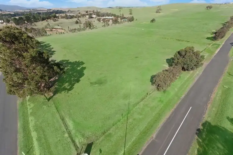 220 Fourth Avenue, Eden Park VIC 3757