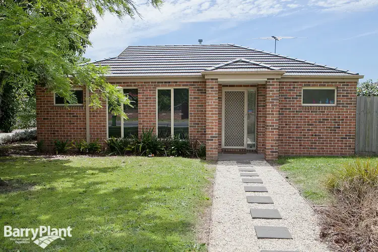 2/81-83 Frawley Road, Hallam VIC 3803