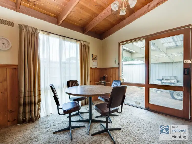 Sixth view of Homely house listing, 2 Gillespie Court, Cranbourne North VIC 3977