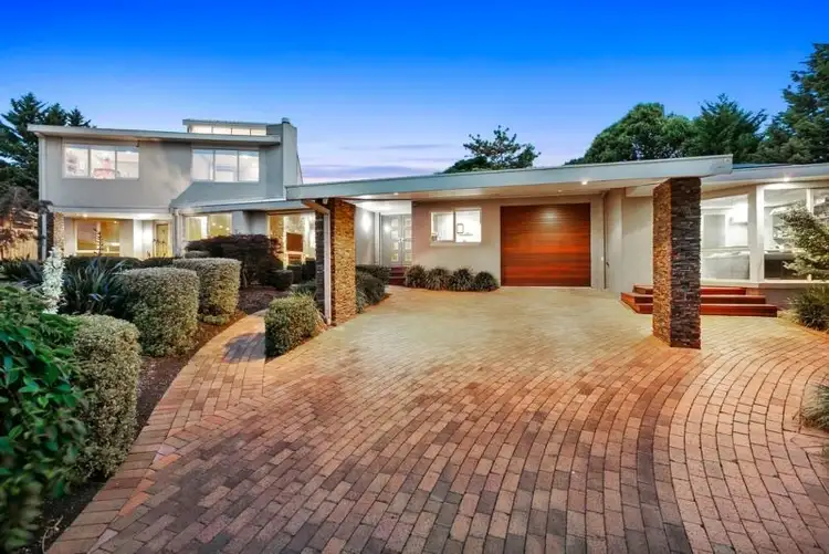 8 Glendower Court, Mooroolbark VIC 3138
