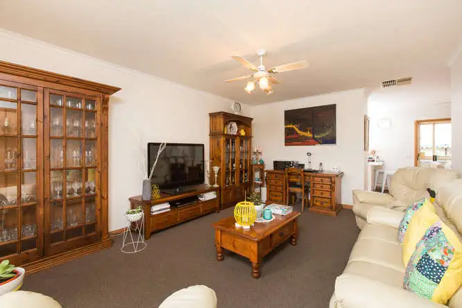 Second view of Homely townhouse listing, 498 Ontario Avenue, Mildura VIC 3500