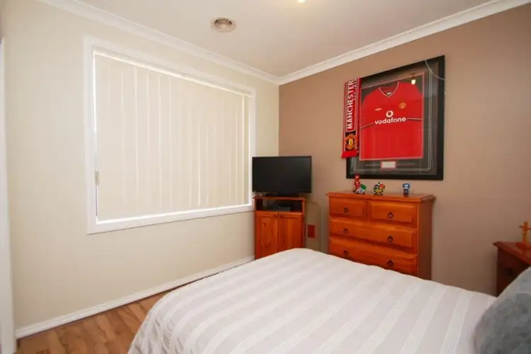 Fifth view of Homely unit listing, 2/8 Katnook Court, Meadow Heights VIC 3048