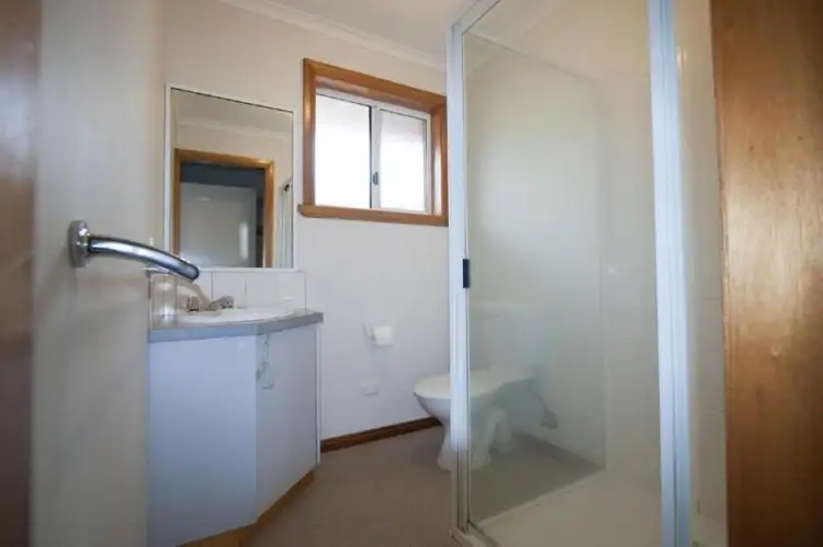 Seventh view of Homely house listing, 6 Kooyong Court, Echuca VIC 3564