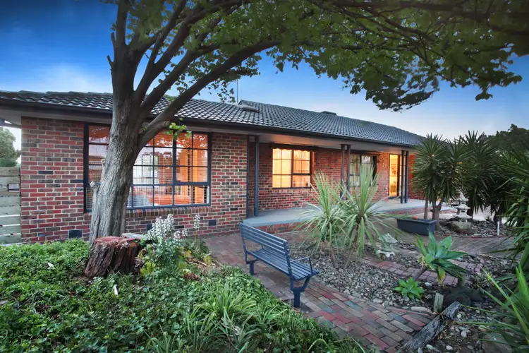 27 Goodwood Crescent, Gladstone Park VIC 3043