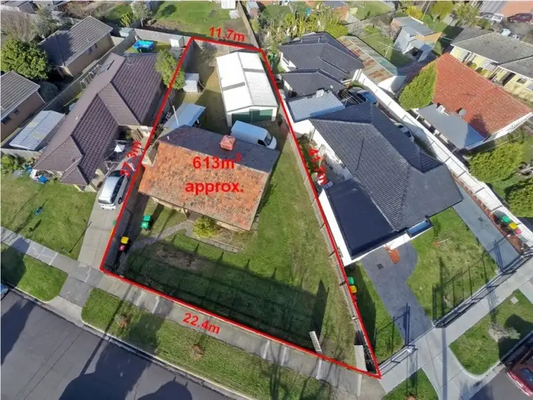 32 Hughes Crescent, Dandenong North VIC 3175