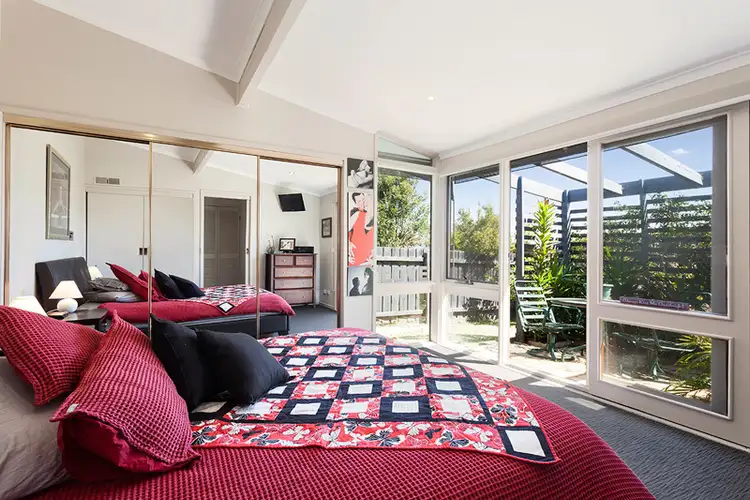 Sixth view of Homely house listing, 5 Weald Court, Frankston VIC 3199