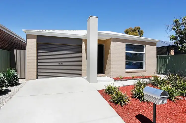 Main view of Homely house listing, 6 Cross Street, Kangaroo Flat VIC 3555