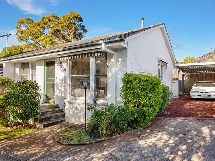 Main view of Homely unit listing, 2/100 Main Street, Blackburn VIC 3130