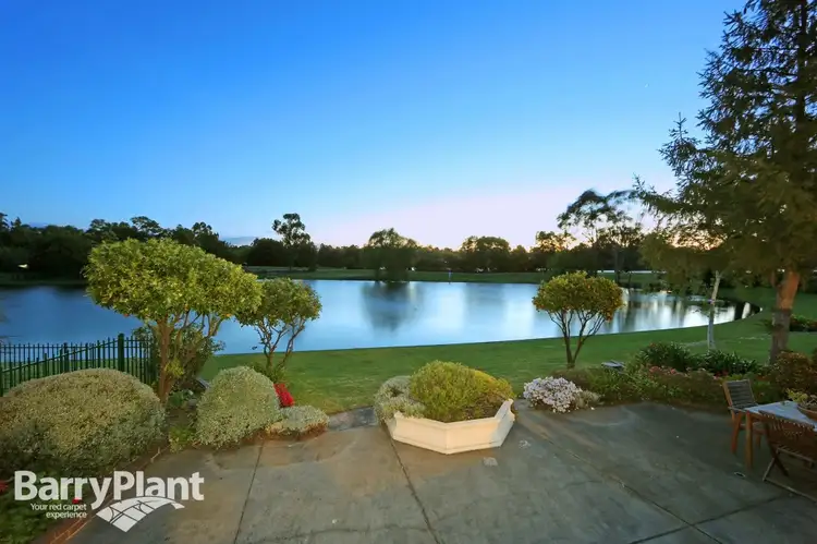 25 Lakeside Boulevard, Rowville VIC 3178