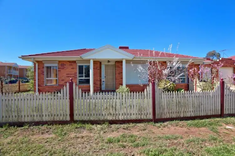 Main view of Homely unit listing, 1/21 Columbia Circuit, Broadmeadows VIC 3047