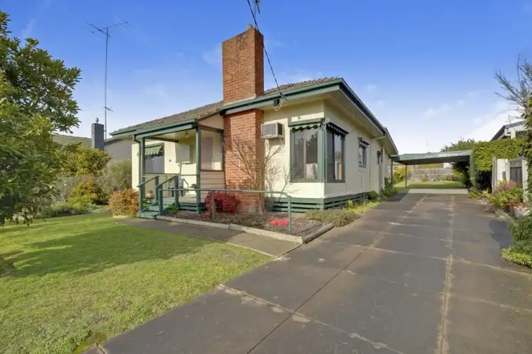Second view of Homely house listing, 7 Barker Crescent, Traralgon VIC 3844