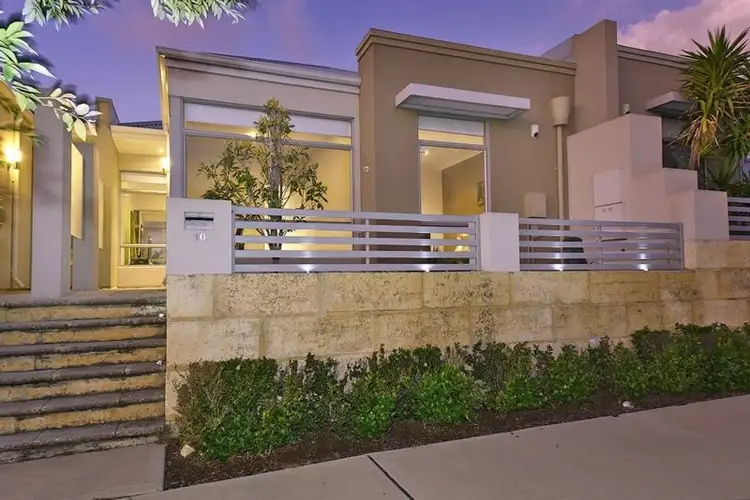 10 Navarre Way*, Butler WA 6036