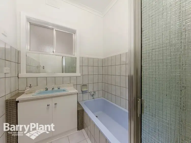 Fifth view of Homely house listing, 2 Cowper Avenue, St Albans VIC 3021