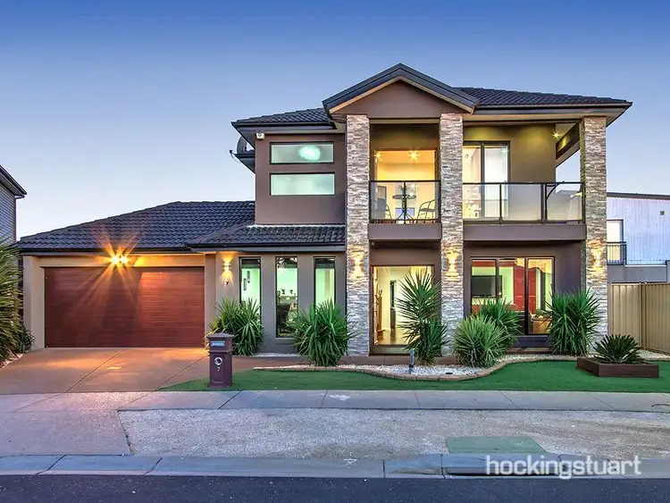7 Manora Retreat, Caroline Springs VIC 3023