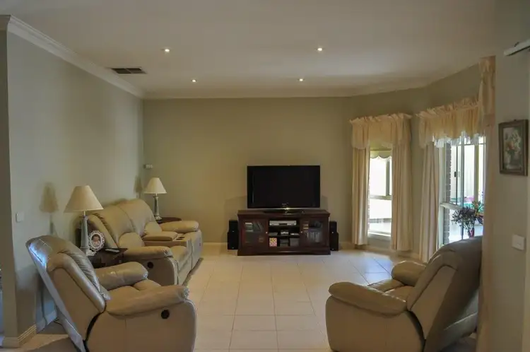 Fifth view of Homely house listing, 22 Cambridge Drive, Mansfield VIC 3722