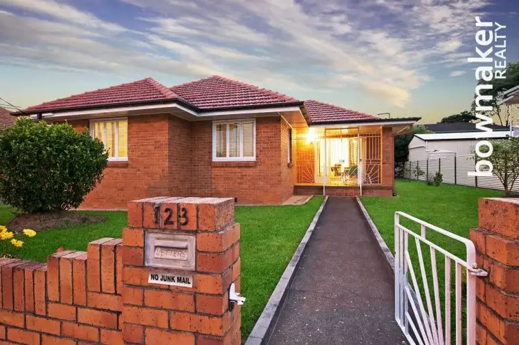 123 School Road, Kallangur QLD 4503