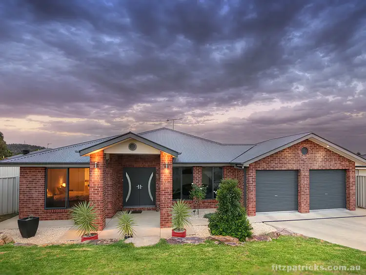 14 Pinnacle Place, Estella NSW 2650