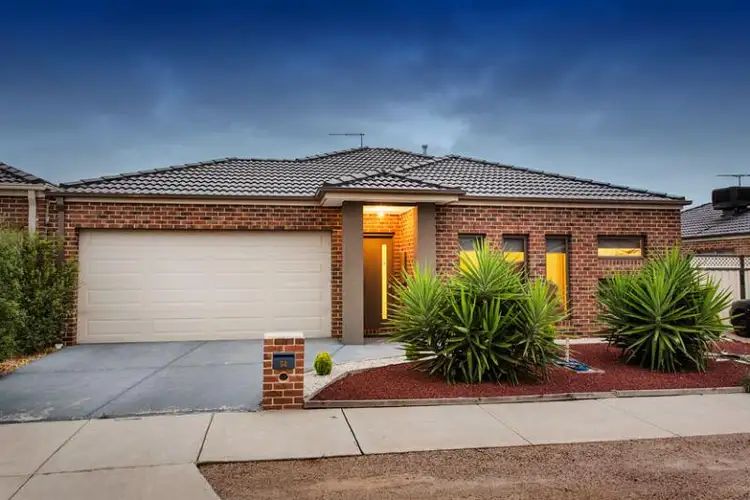 14 Flemings Avenue, Melton West VIC 3337