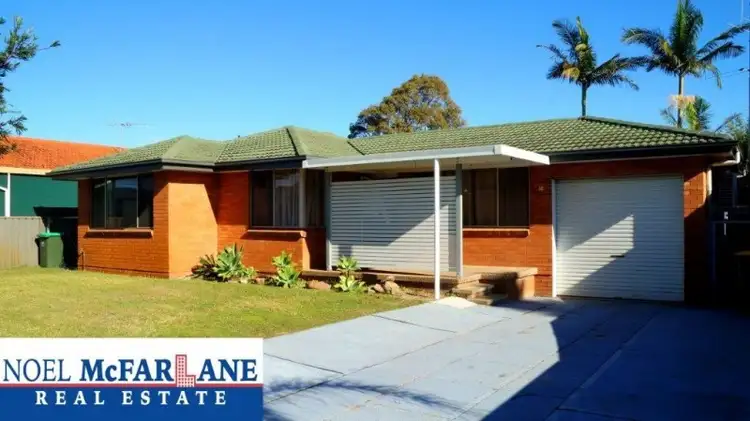 122 Park Ave, Caves Beach NSW 2281