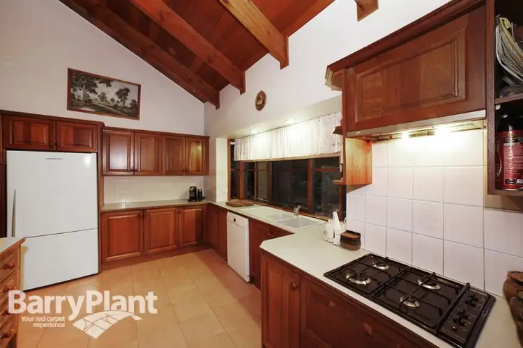 Sixth view of Homely house listing, 9 Coronet Court, Cranbourne VIC 3977
