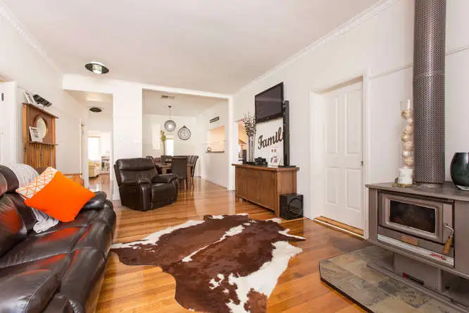 Fourth view of Homely house listing, 41 Fitzroy Avenue, Red Cliffs VIC 3496