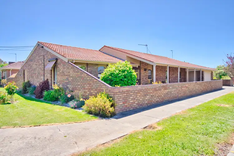 392 Forest Street, Wendouree VIC 3355