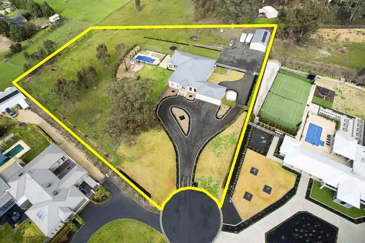 Second view of Homely house listing, 3 Hall Crescent, Junortoun VIC 3551