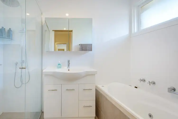 Fifth view of Homely house listing, 1 Drysdale Court, Scoresby VIC 3179