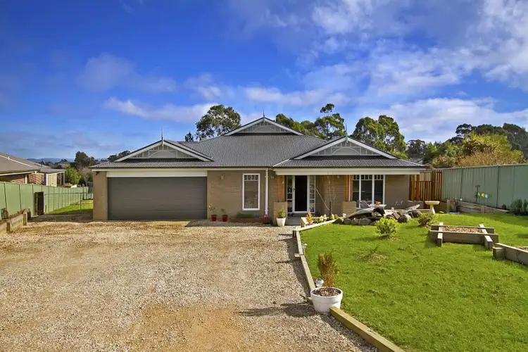 9 Golden Elm Court, Kilmore VIC 3764