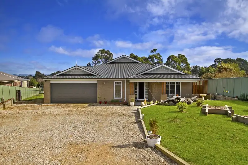Main view of Homely house listing, 9 Golden Elm Court, Kilmore VIC 3764