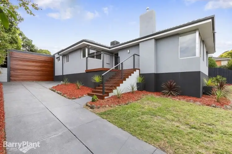 14 Shirley Street, Mooroolbark VIC 3138