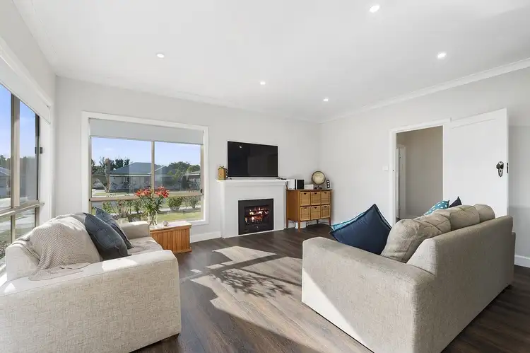 27 Alexander Street, Colac VIC 3250