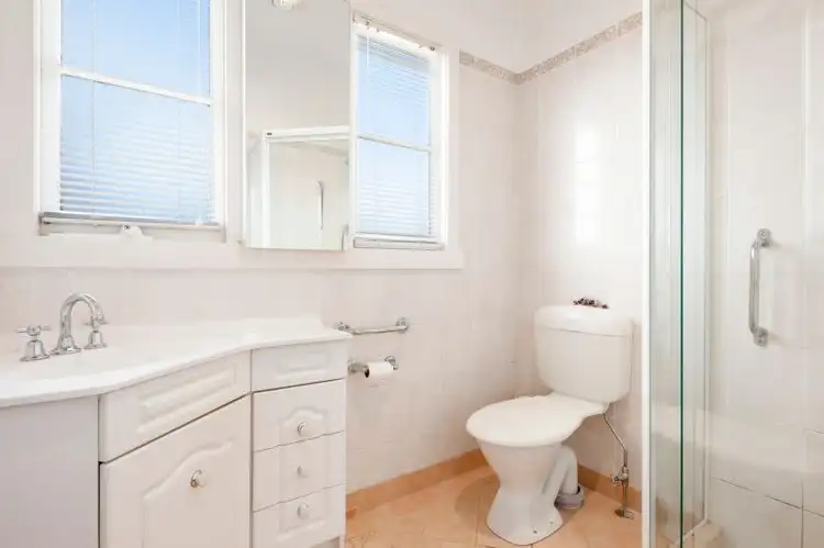 Sixth view of Homely house listing, 9 Gona Court, Ashburton VIC 3147