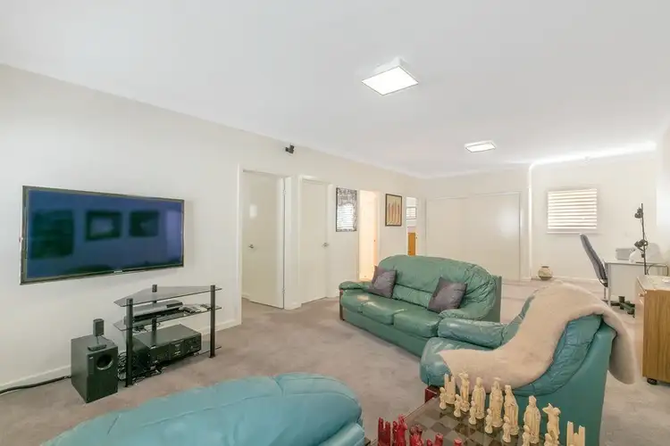 Fifth view of Homely house listing, 15 St Leger Close, Newington VIC 3350
